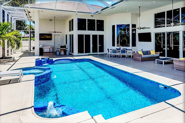 Pools & Spas by Pools305